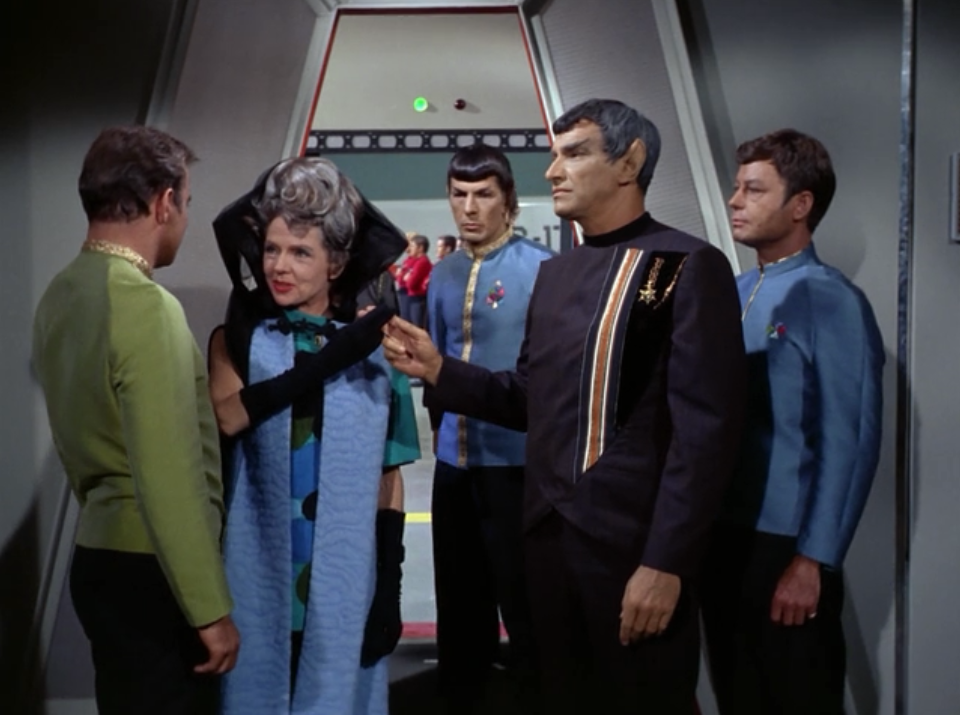 Blue Border 30th Anniversary JOURNEY to BABEL-Star Trek Episode Plate 