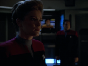 It ends up that the less damaged Voyager self-destructs to stop the Vidiians