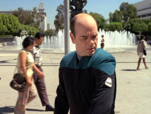 The evil rich man gives the doctor a mobile emitter. 