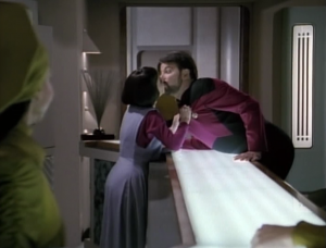 Lal kisses Riker