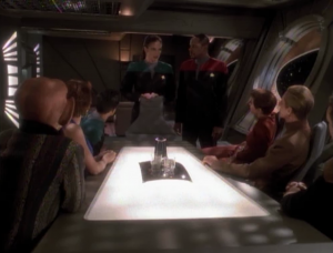 Jadzia gathers all her friends, and Leeta who has apparently become very close to Jadzia, in order to help her with a Trill thing